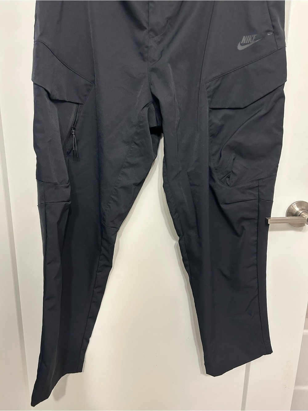 Like New Nike Men's Sportswear Tech Essentials Woven Unlined Cargo Pants - Picture 4 of 14